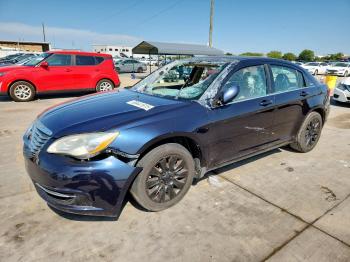 Salvage Chrysler 200