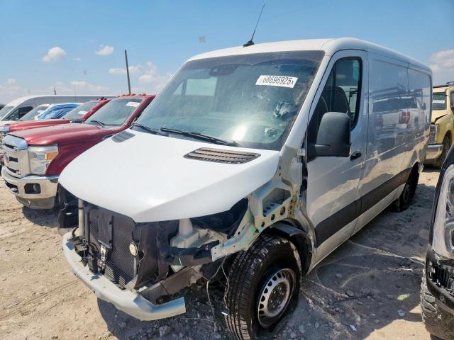  Salvage Mercedes-Benz Sprinter