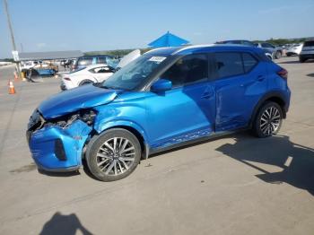  Salvage Nissan Kicks