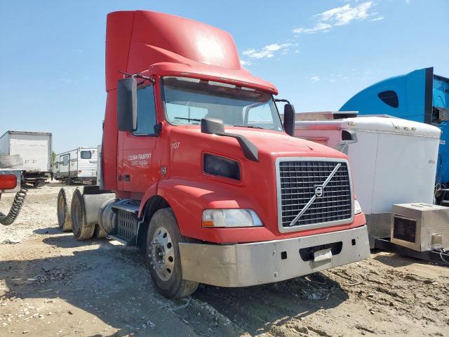  Salvage Volvo Vnm