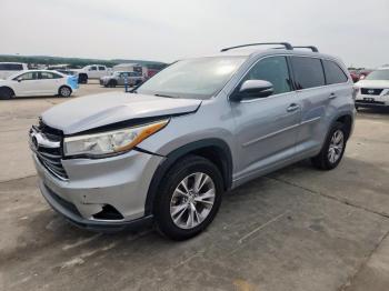  Salvage Toyota Highlander