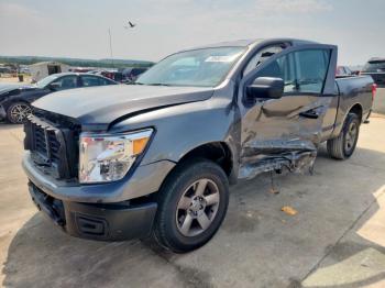  Salvage Nissan Titan