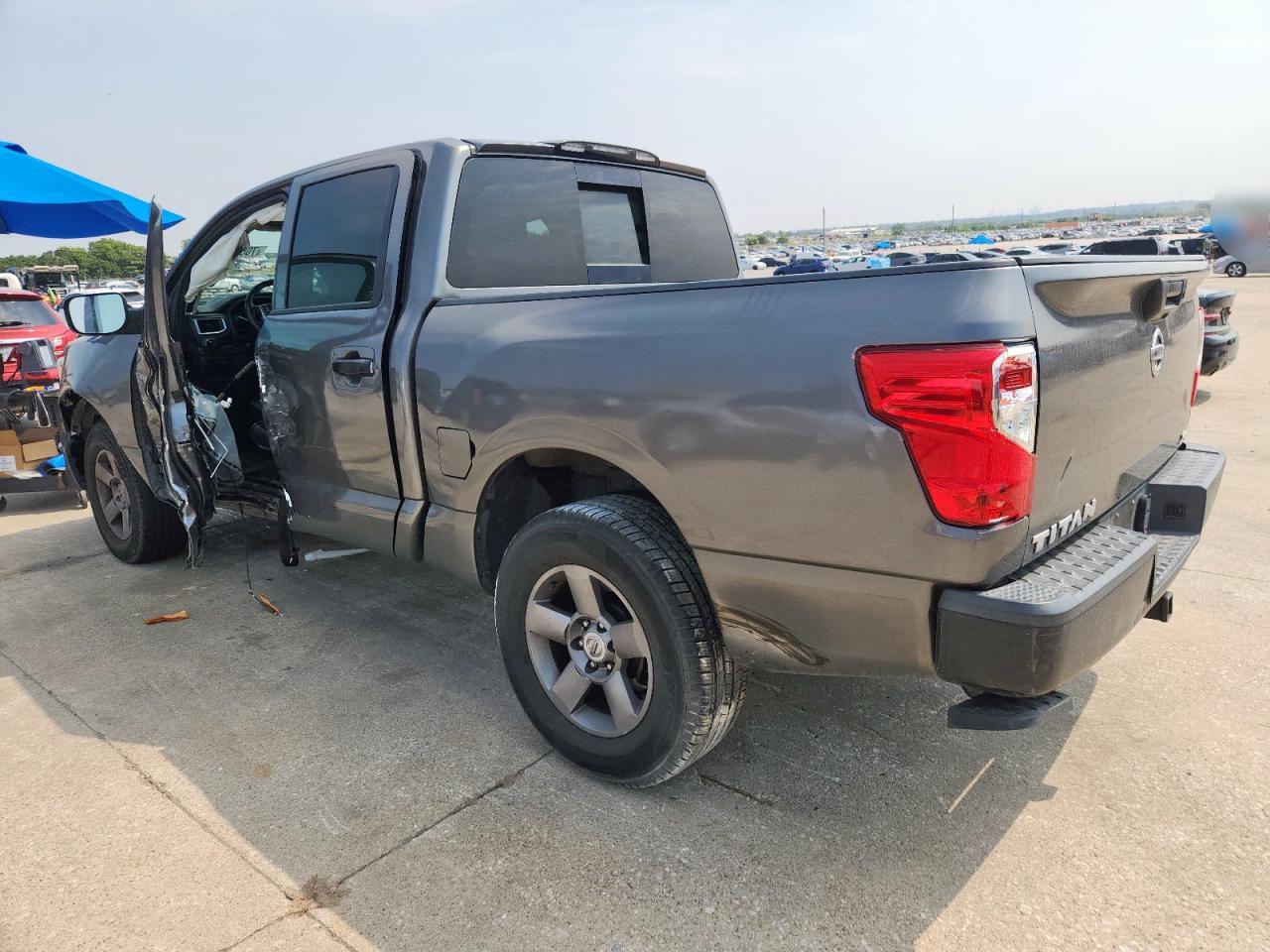 Nissan Titan S Image 6