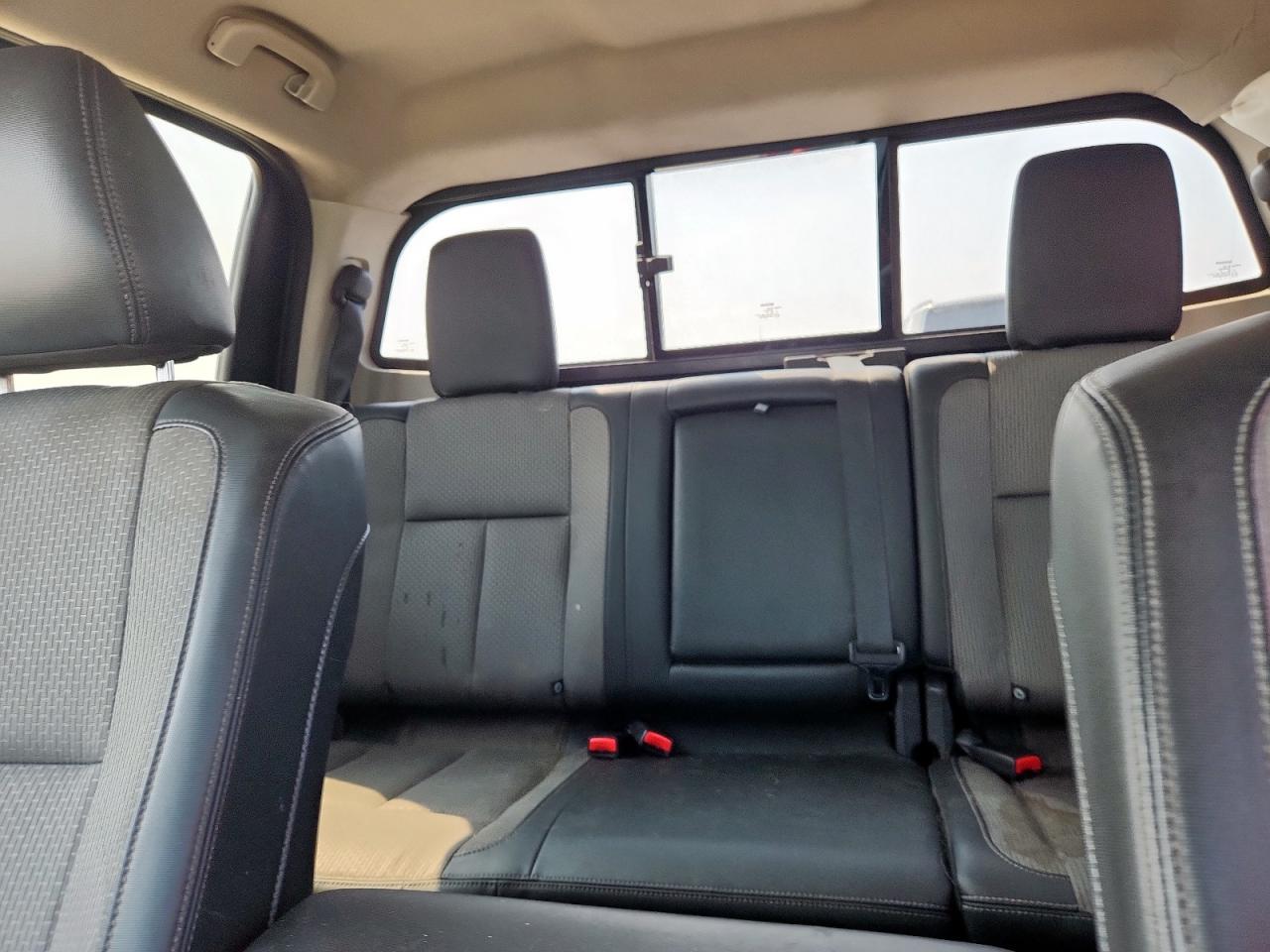 Nissan Titan S Image 9