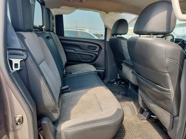 Nissan Titan S Image 11