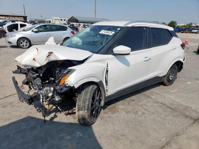  Salvage Nissan Kicks
