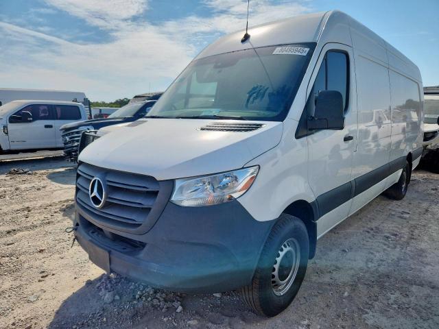  Salvage Mercedes-Benz Sprinter