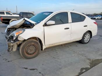  Salvage Nissan Versa