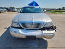 Lincoln Towncar Signature Limited Image 11