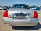 Lincoln Towncar Signature Limited Image 7