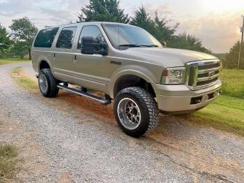  Salvage Ford Excursion