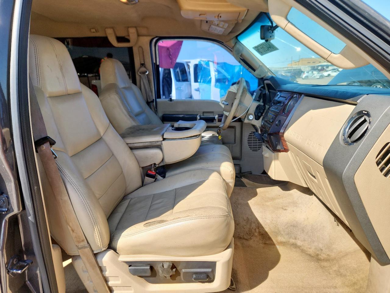 Ford F-250 Super Duty Image 8