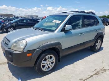  Salvage Hyundai TUCSON
