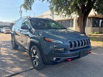  Salvage Jeep Cherokee