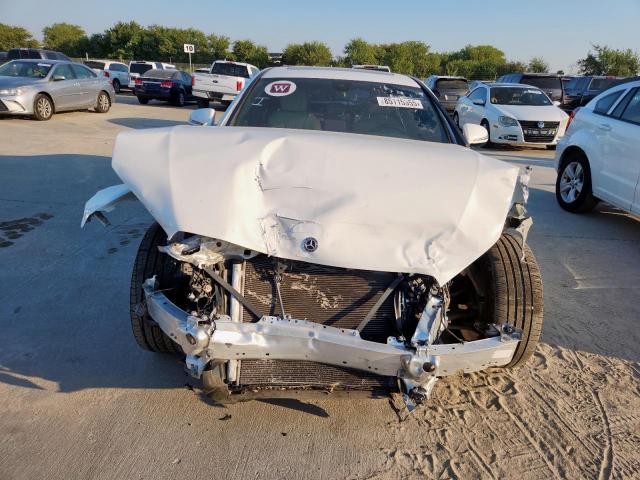 Mercedes-Benz E-Class 300 Image 4