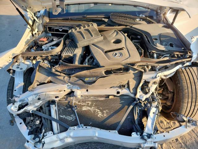 Mercedes-Benz E-Class 300 Image 11