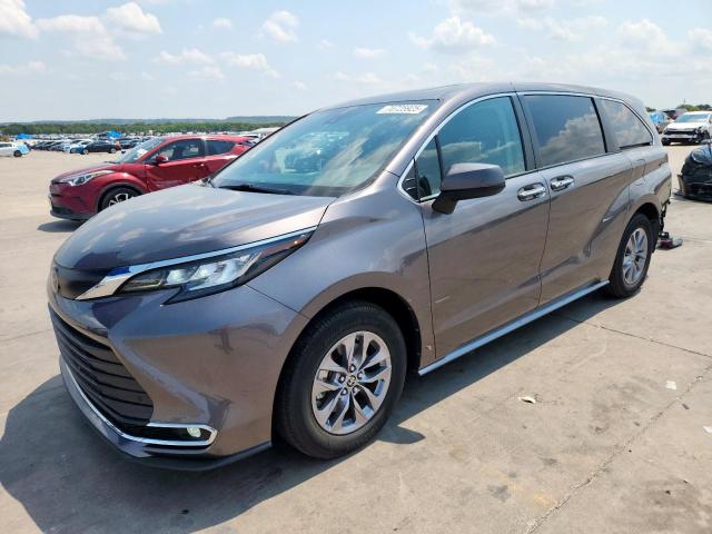  Salvage Toyota Sienna