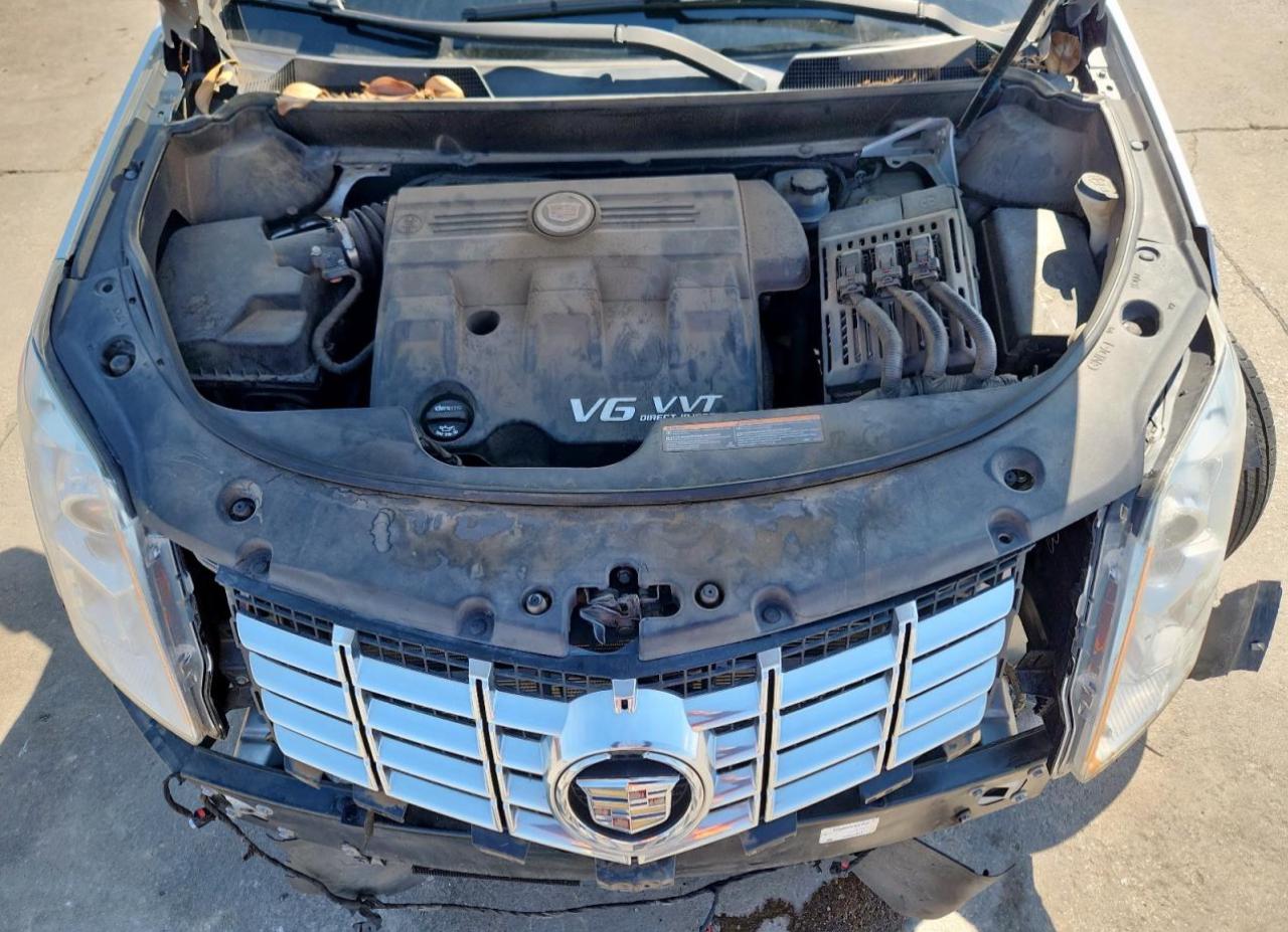 Cadillac SRX Luxury Collection Image 12