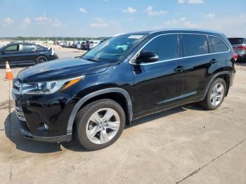  Salvage Toyota Highlander