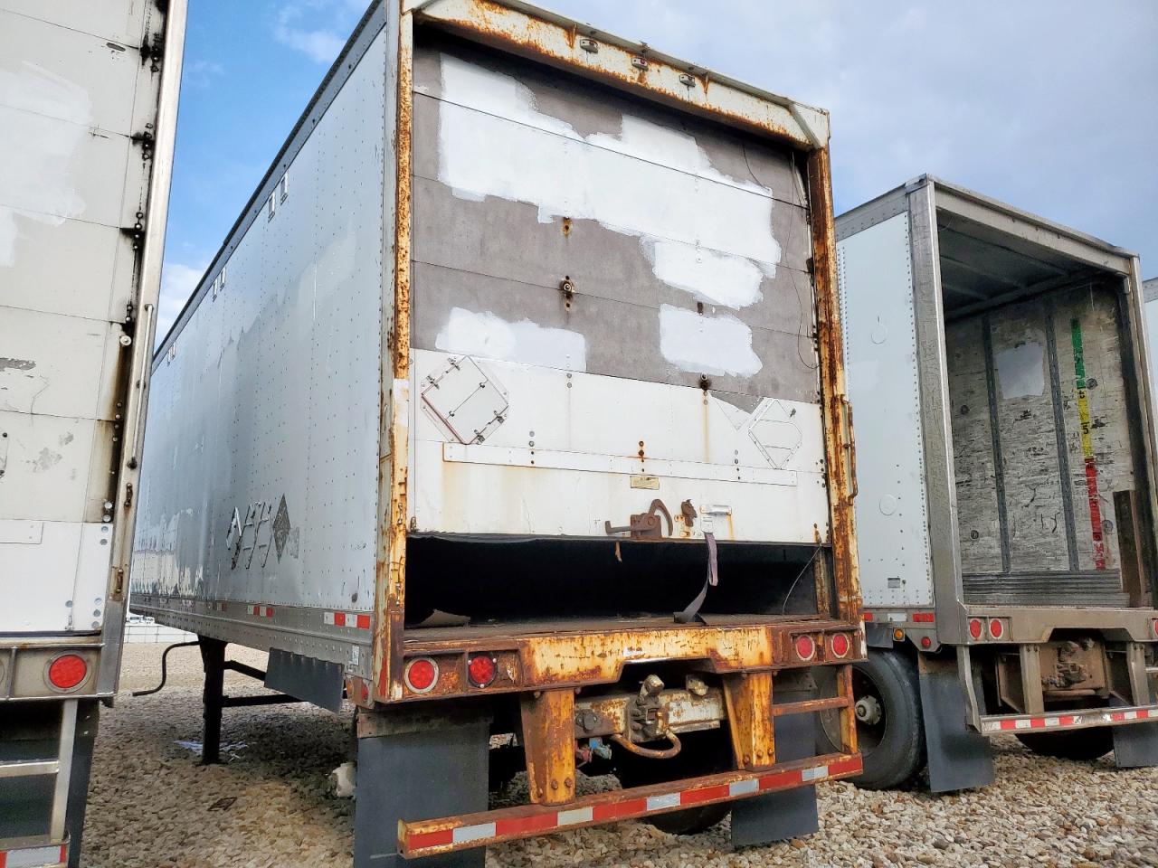 Great Dane Trailer Image 10