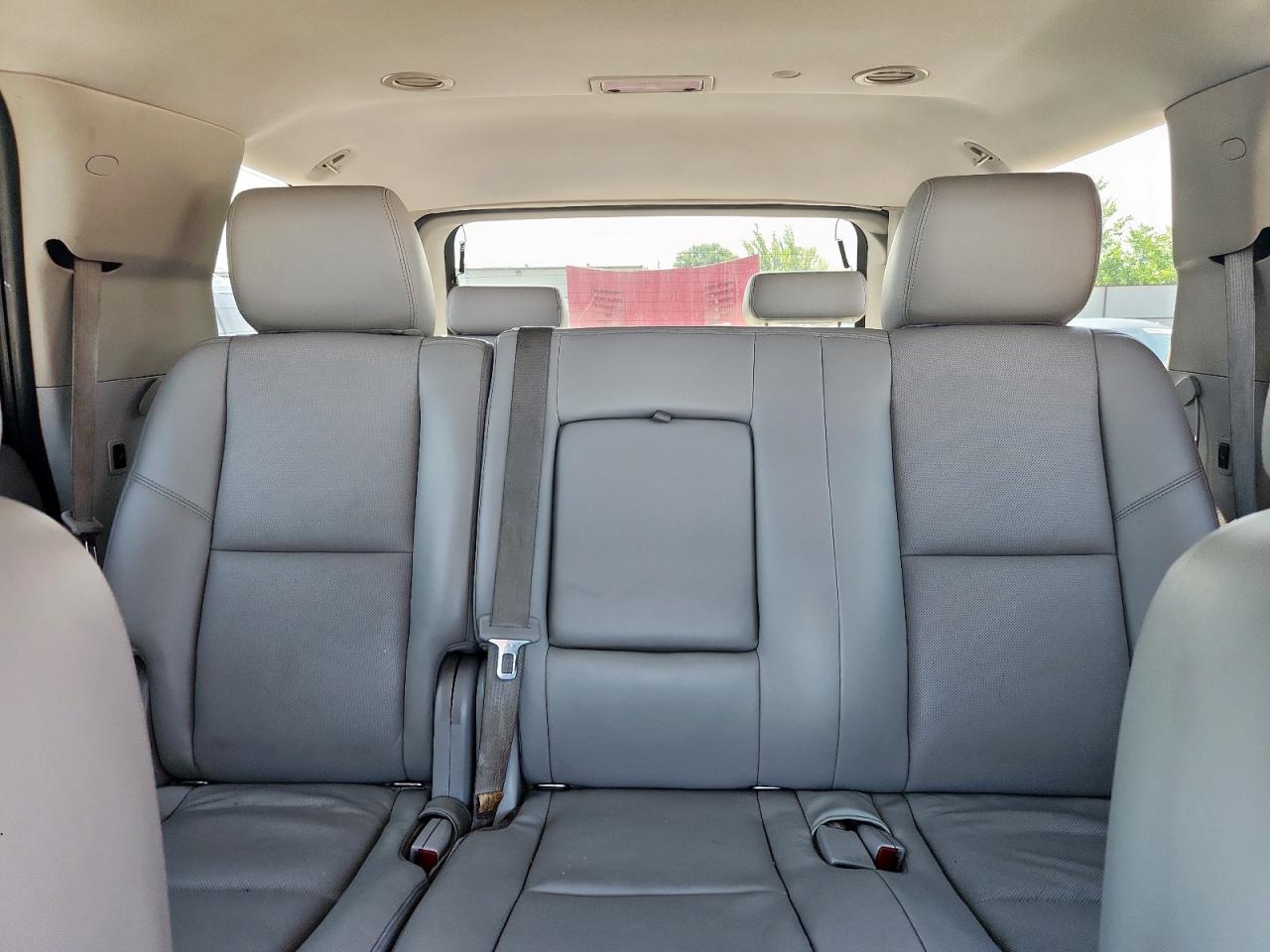 GMC Yukon Slt Image 11