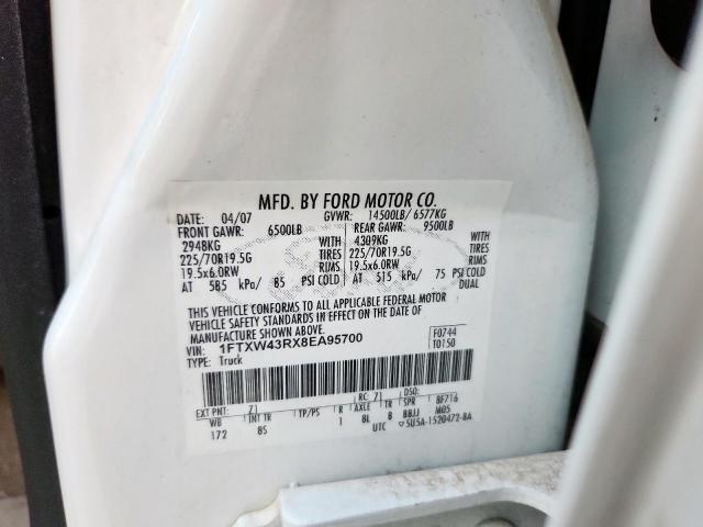 Ford F-450 Super Duty Image 13