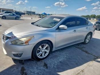  Salvage Niss Altima