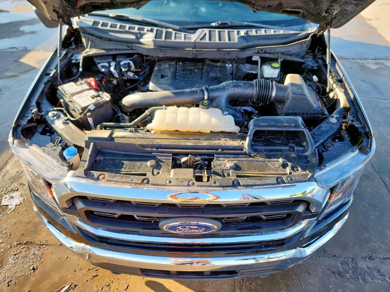 Ford F-150 Supercrew Image 2