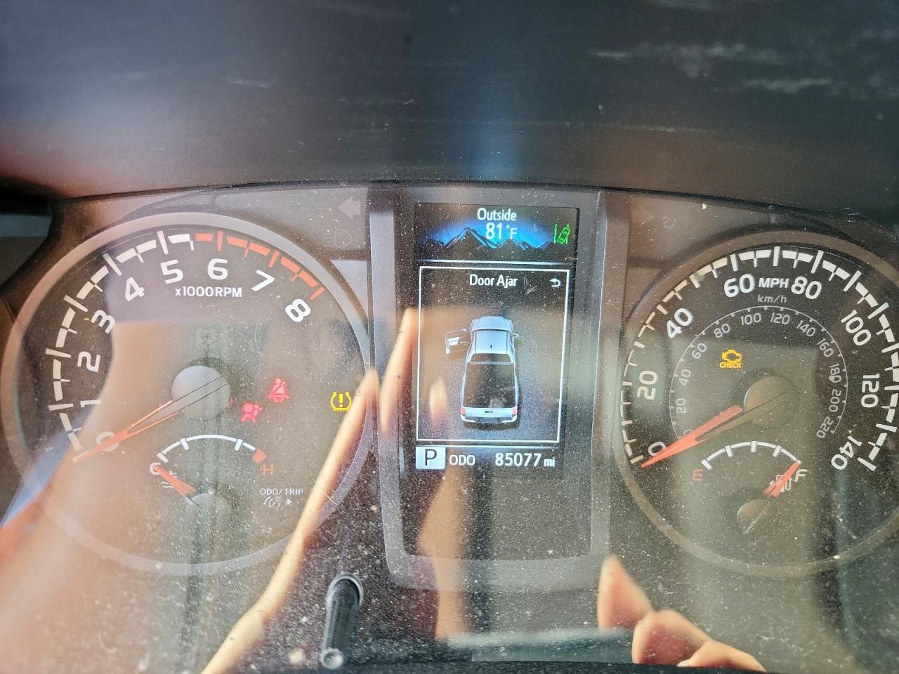 Toyota Tacoma Access Cab Image 12