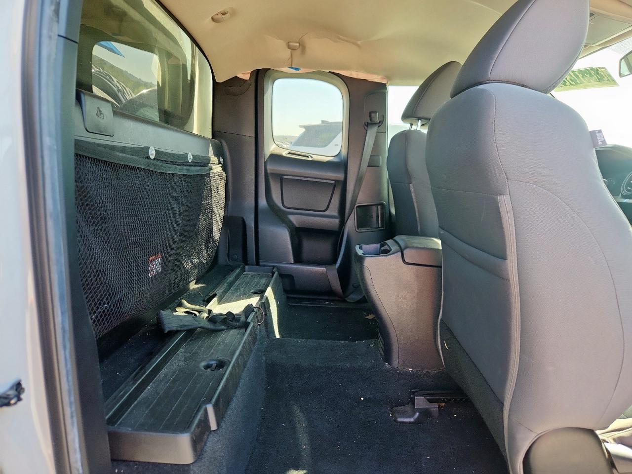 Toyota Tacoma Access Cab Image 7