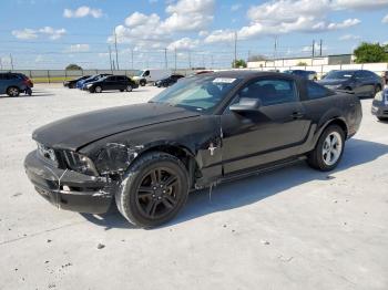  Salvage Ford Mustang