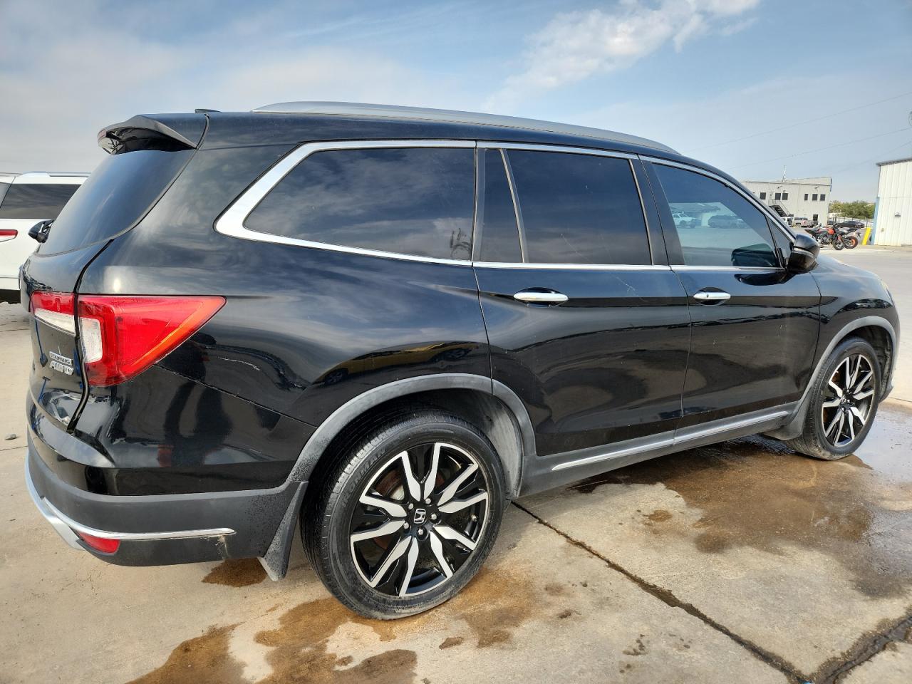 Honda Pilot Touring Image 6