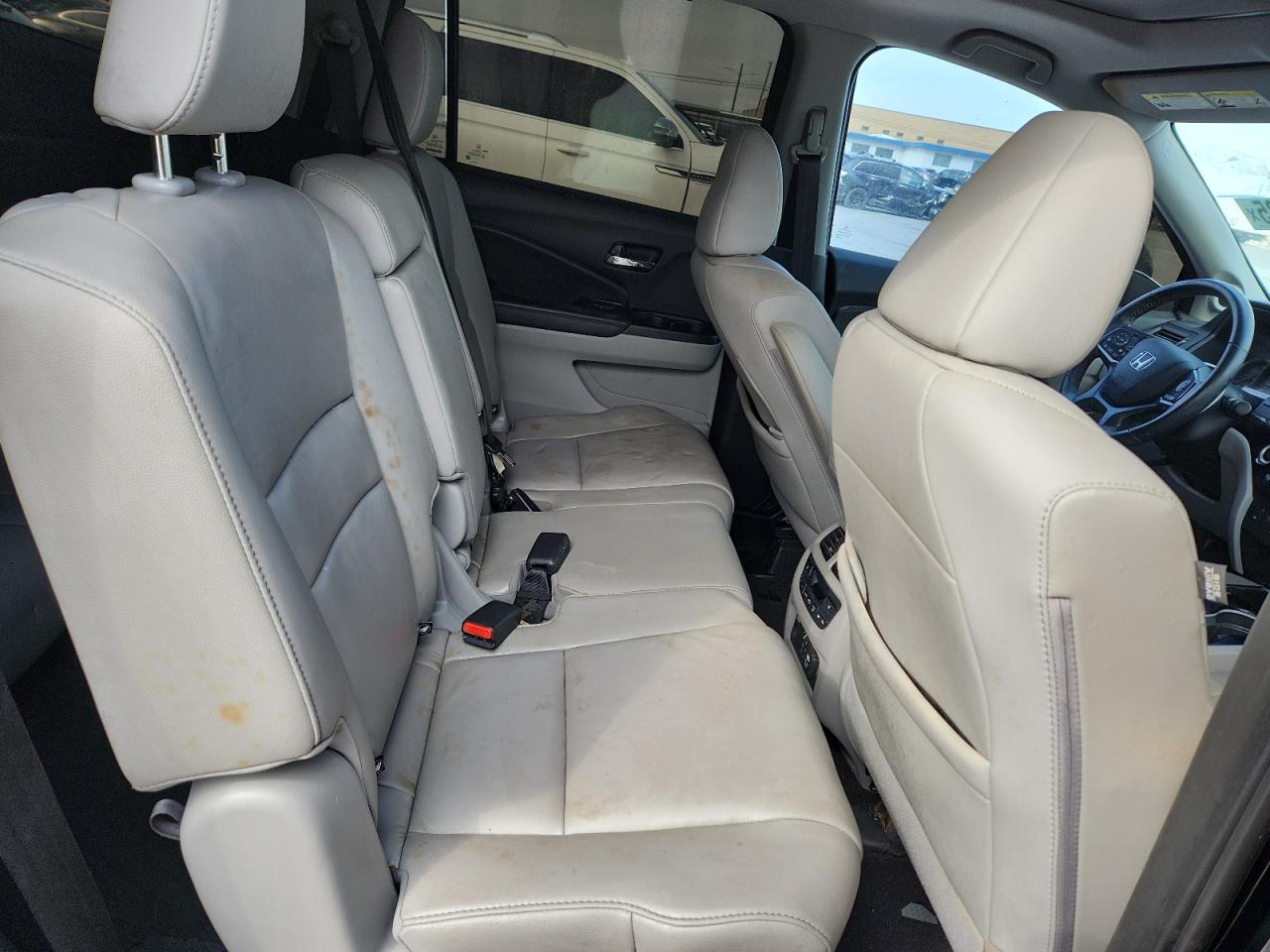 Honda Pilot Touring Image 12