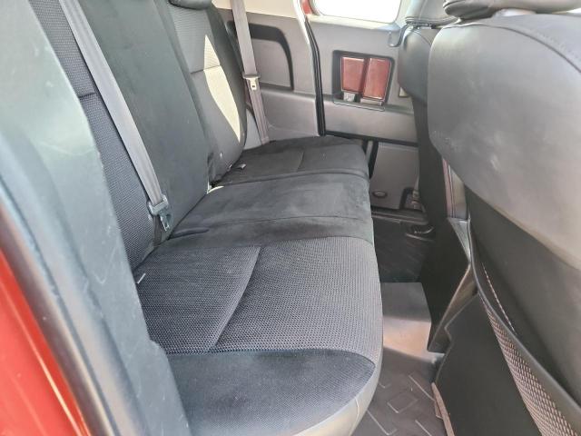 Toyota FJ Cruiser Image 10