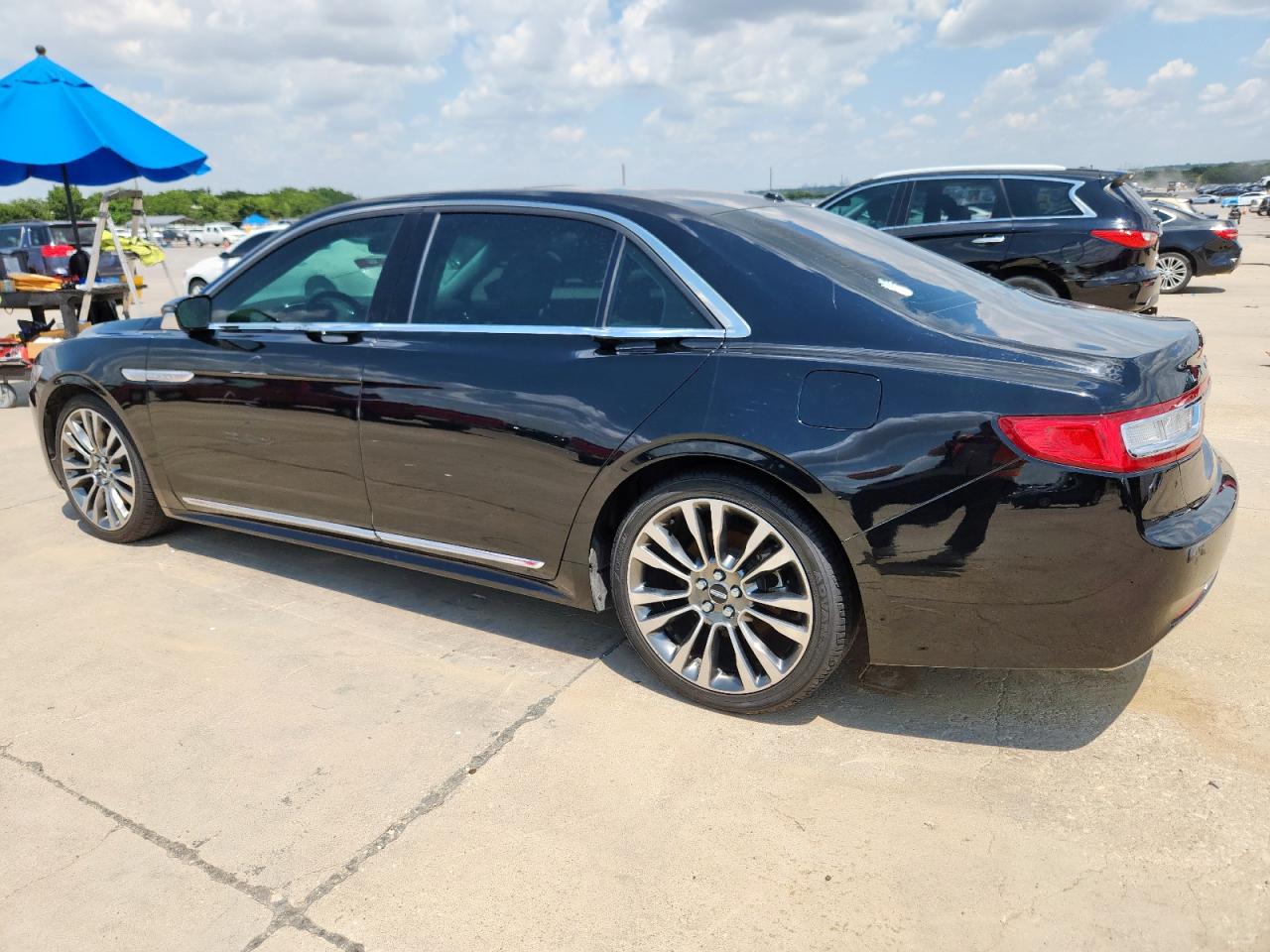 Lincoln Continental Select Image 3