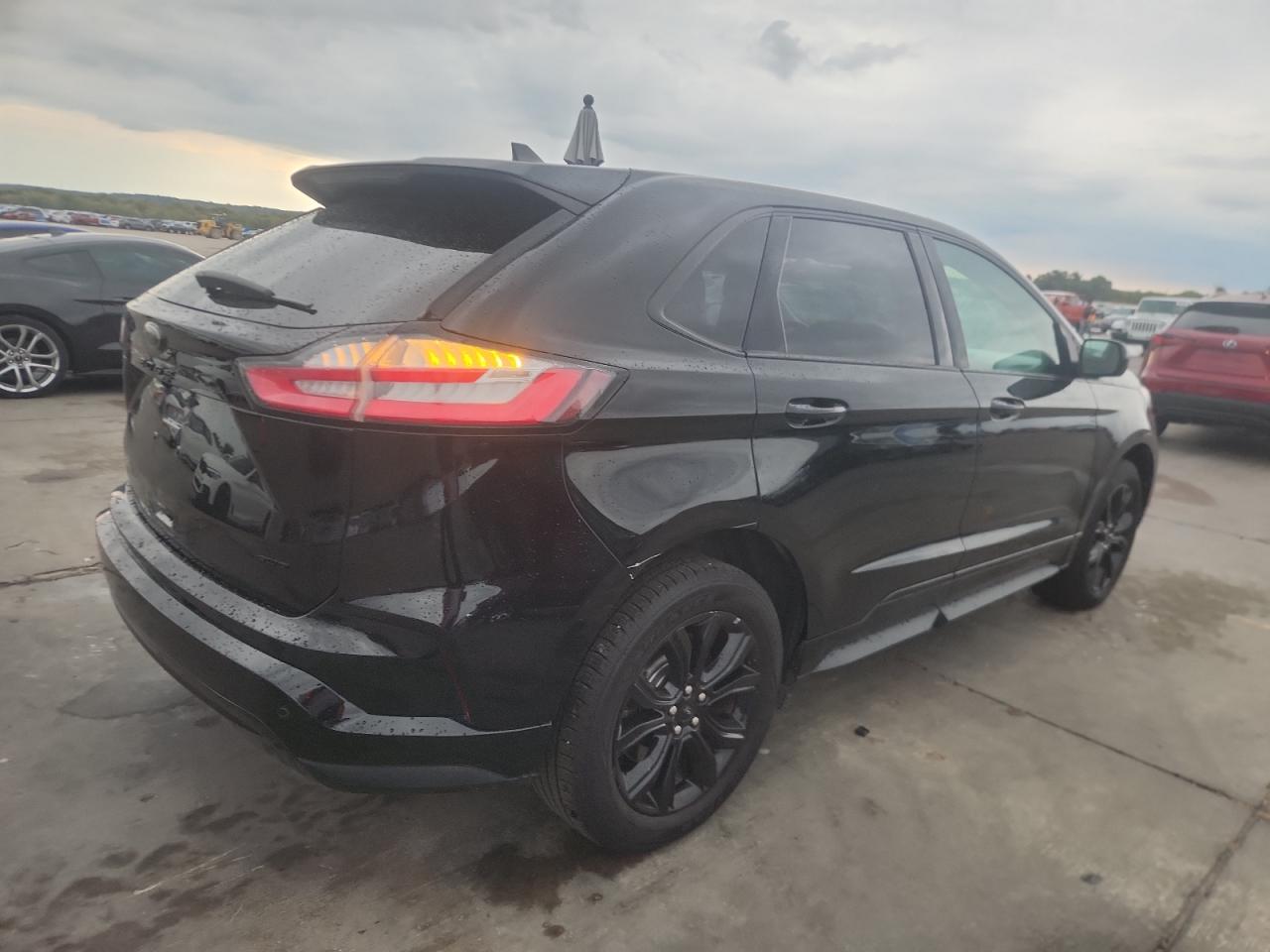 Ford Edge Se Image 2