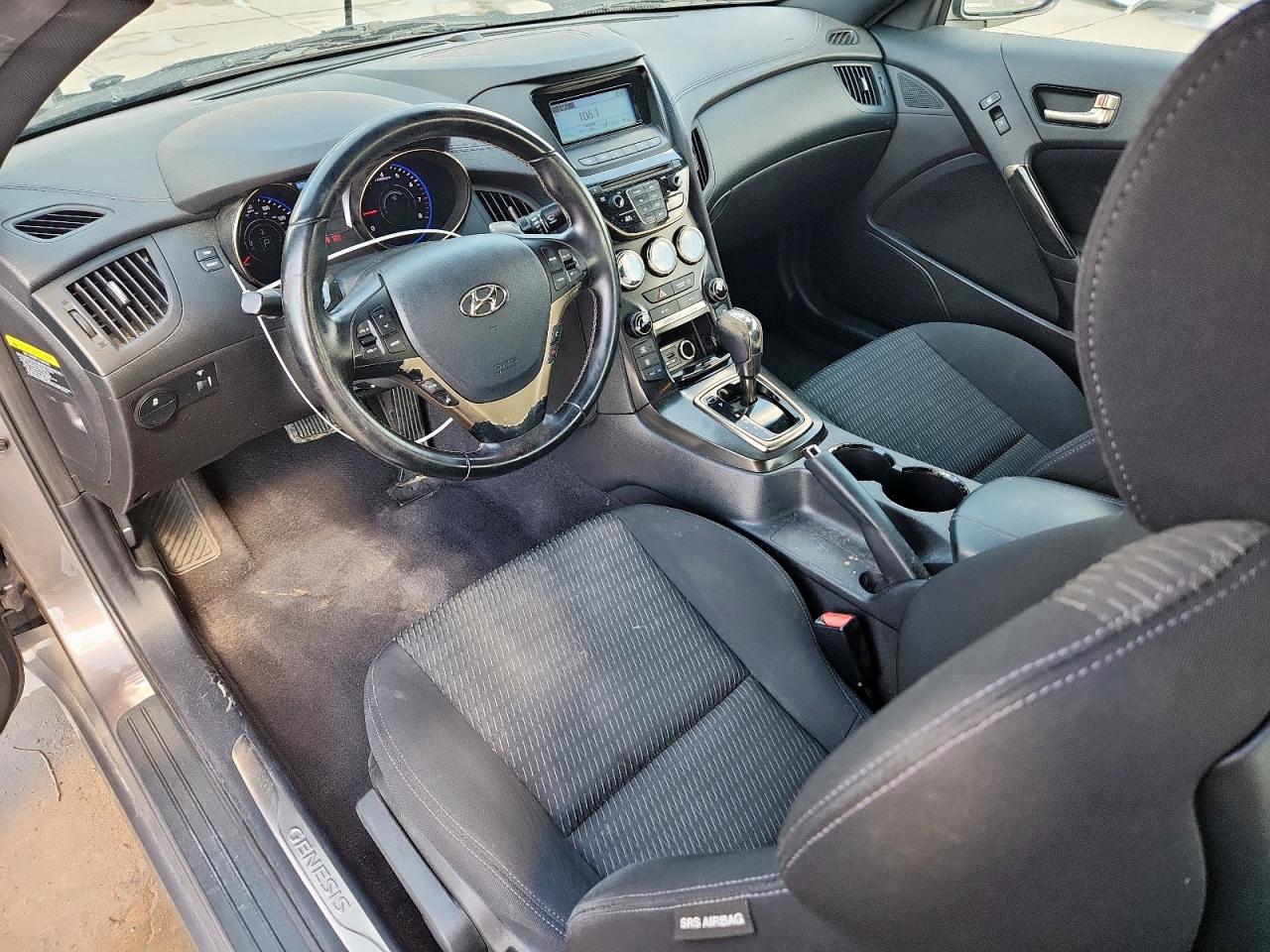 Hyundai Genesis 2.0t Image 3