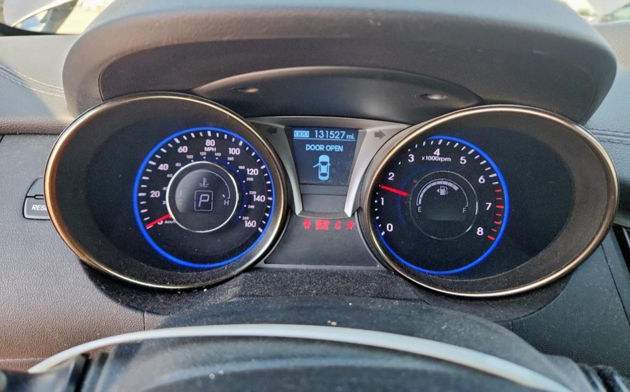 Hyundai Genesis 2.0t Image 10