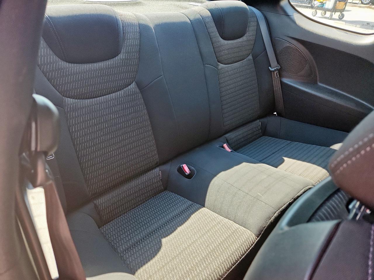 Hyundai Genesis 2.0t Image 11