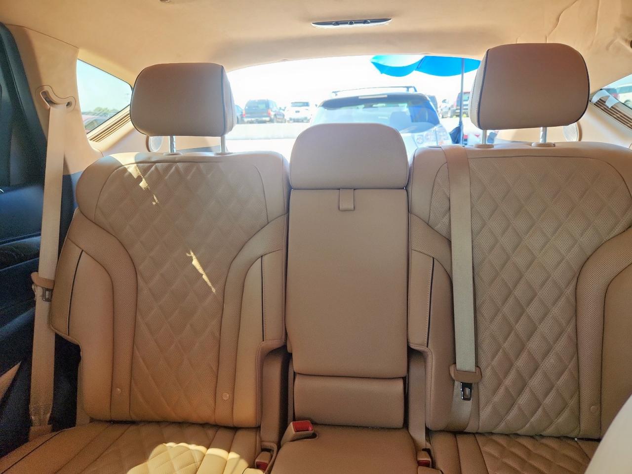 Genesis GV80 Base Image 12