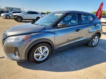  Salvage Nissan Kicks