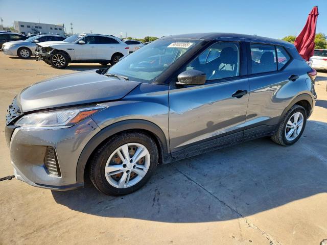  Salvage Nissan Kicks