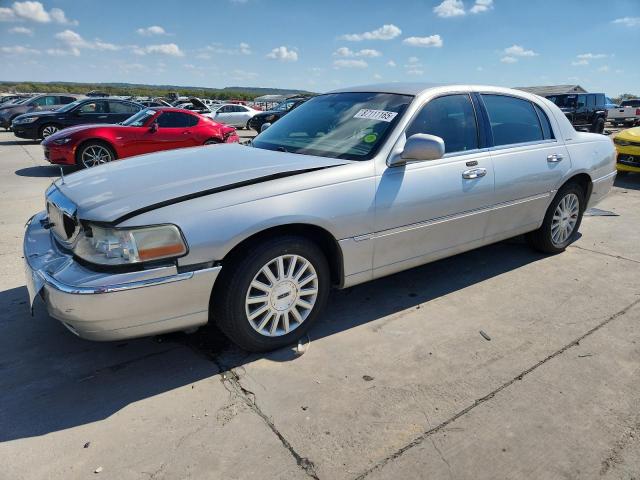  Salvage Lincoln Towncar