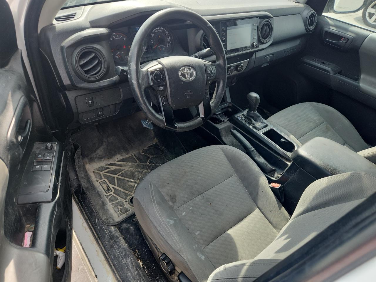 Toyota Tacoma Access Cab Image 3