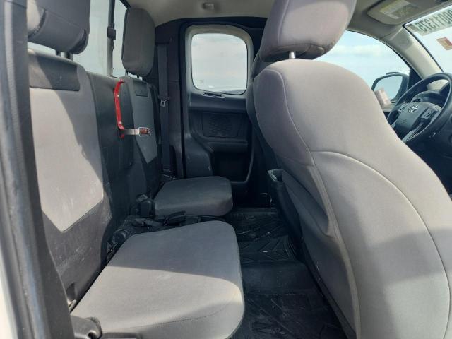 Toyota Tacoma Access Cab Image 11