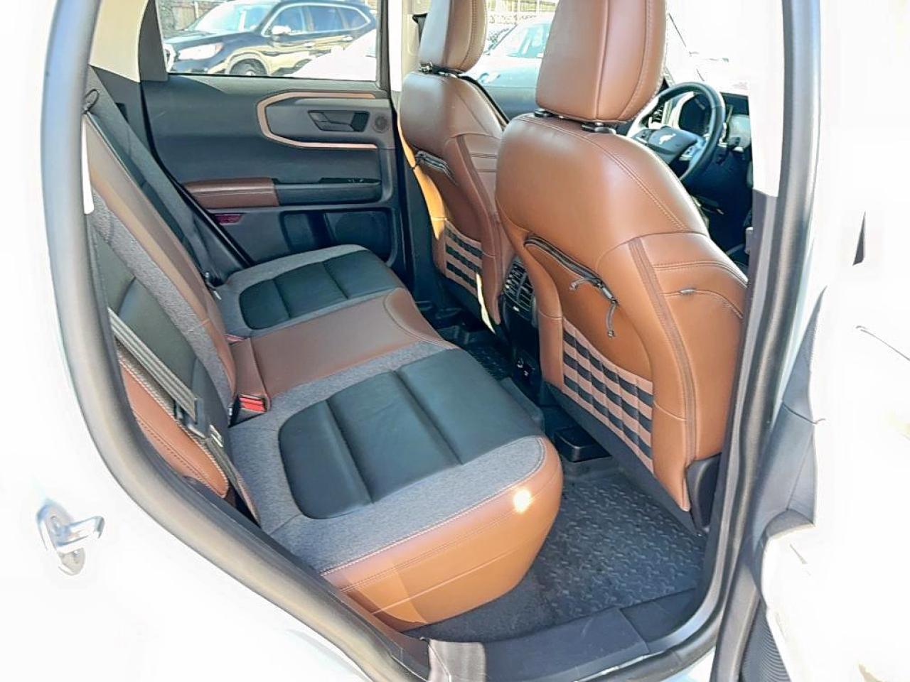 Ford Bronco Outer Banks Image 5