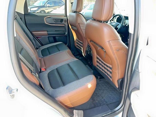 Ford Bronco Outer Banks Image 5