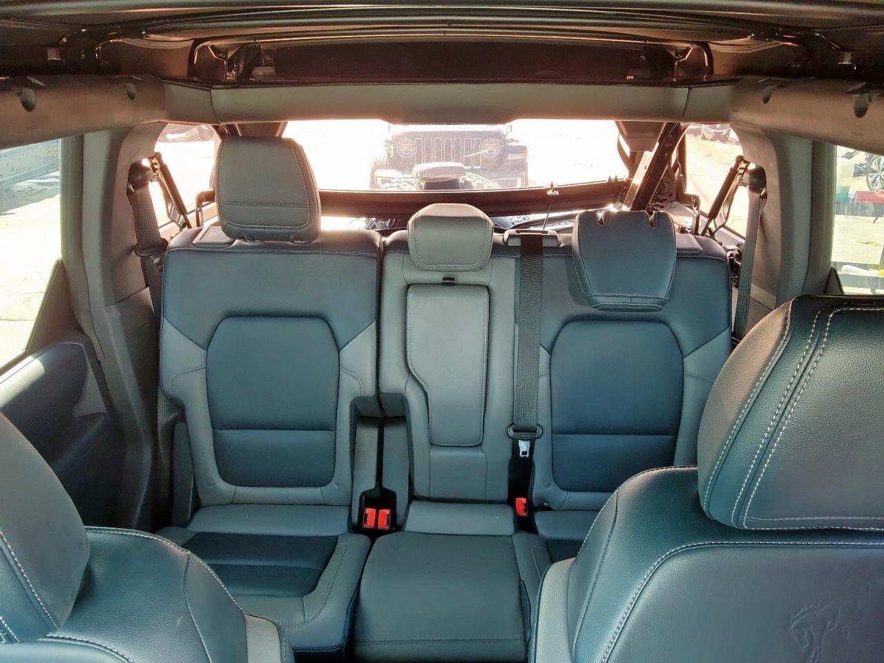 Ford Bronco Base Image 10