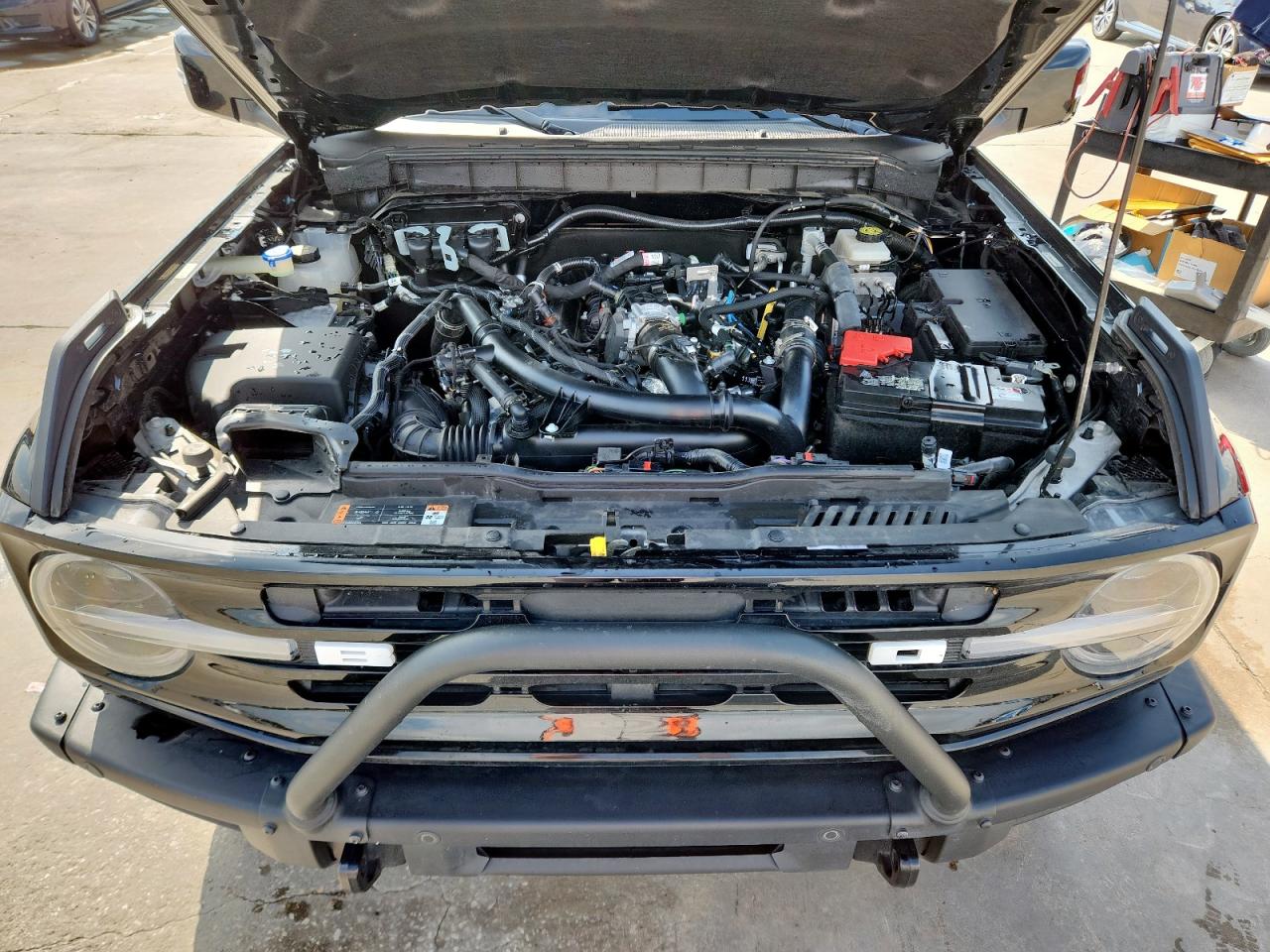 Ford Bronco Base Image 13