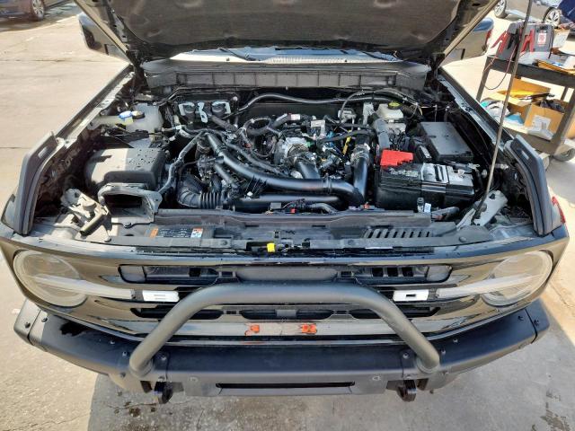 Ford Bronco Base Image 13